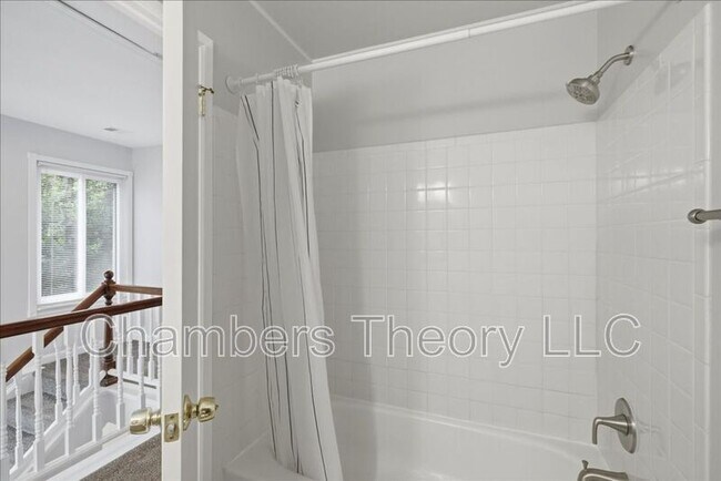 Building Photo - 2988 Borge St