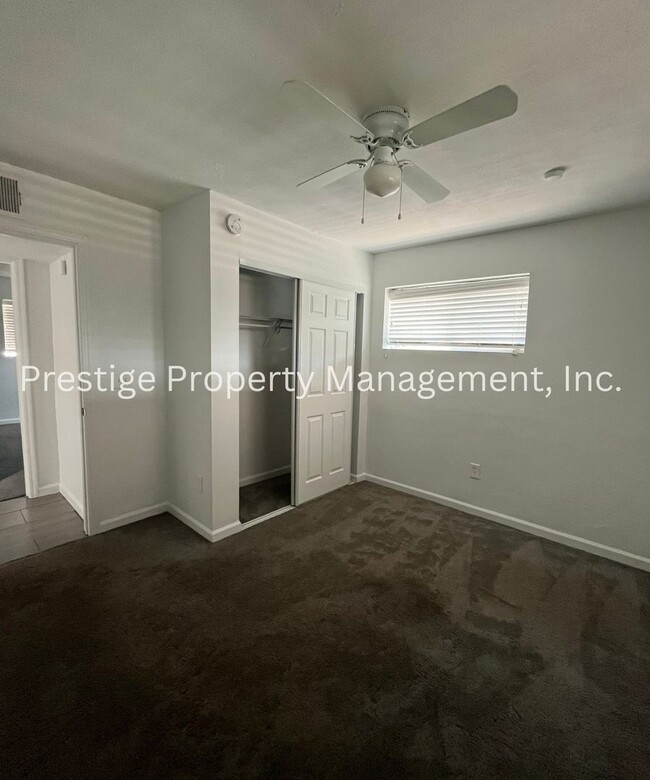 Building Photo - Welcome to This Lovely 3/2.5 East Side Home!!