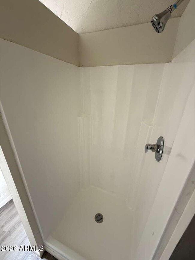 Building Photo - 663 E 8th St