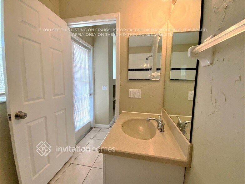 Building Photo - 534 Equine Dr