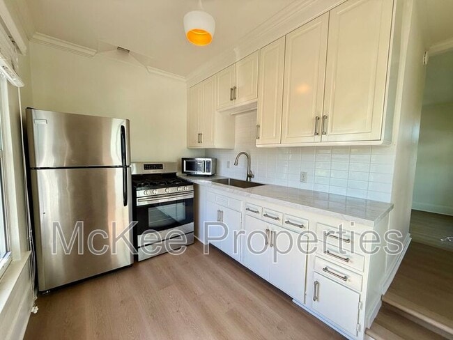 Building Photo - 2144 1/2 First Avenue