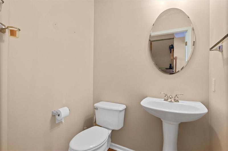 Building Photo - 6330 Oyster Bay Ct