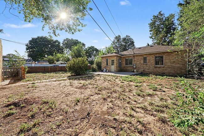 Building Photo - 7345 Montview Blvd