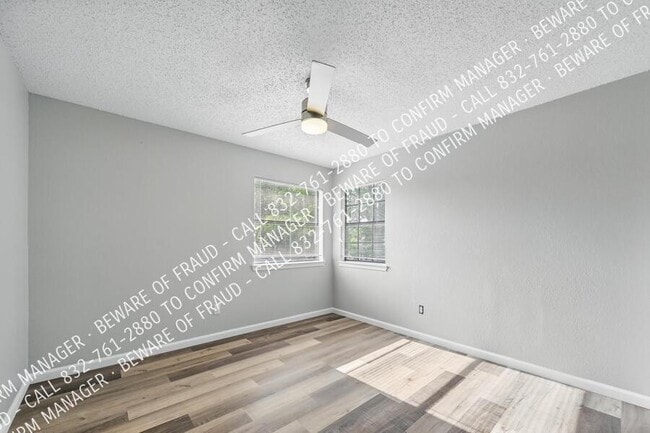 Building Photo - 8805 Wood Glen Dr