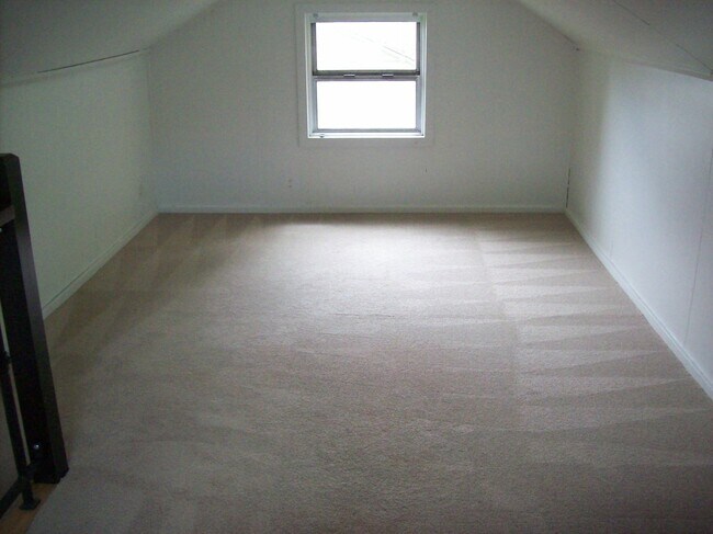 Building Photo - STATUS: -AVAILABLE- | R191A | $1250