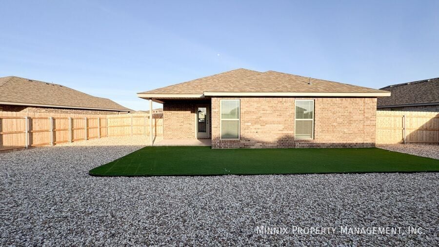 Building Photo - 2136 Kokomo Ave