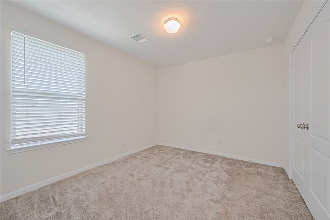 Building Photo - 25327 Cheshire Knoll St