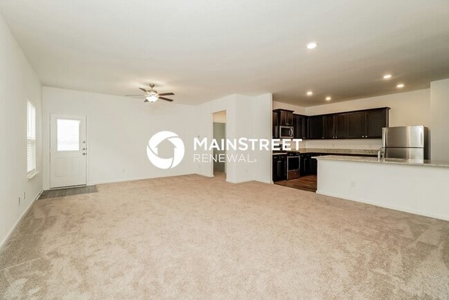 Building Photo - 5 Bedroom Pet-Friendly Home in New Braunfels, TX with Main Street Renewal