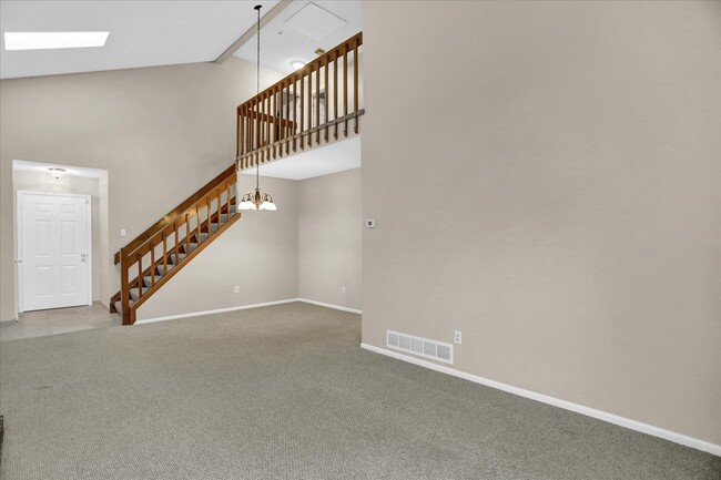 Building Photo - Indian Creek 2 Bedroom, 2 Bathroom Townhom...