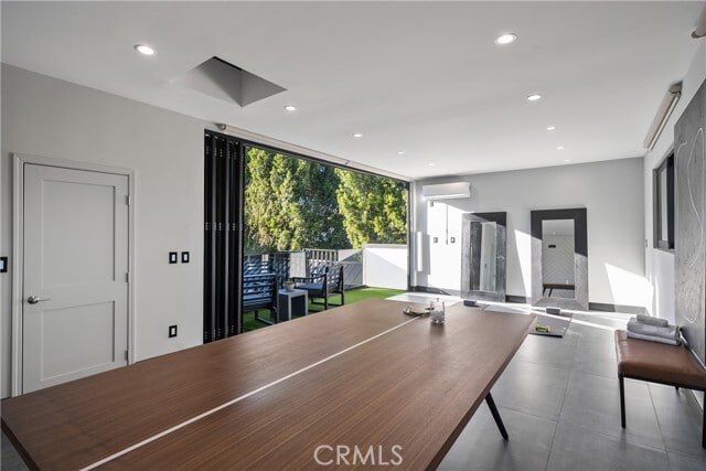 Building Photo - 5535 Shirley Ave