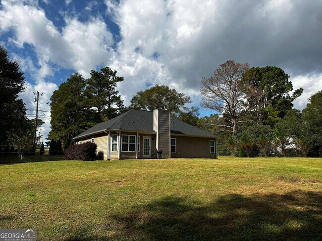 Building Photo - 1204 Johnson Rd