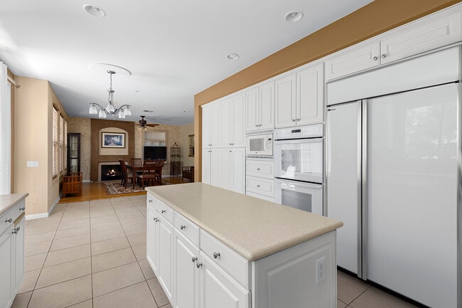 Building Photo - 16263 Lone Bluff Ct