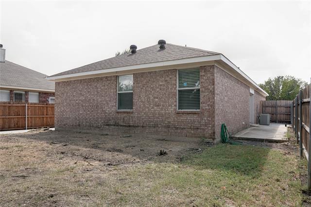 Building Photo - 7108 Park Creek Cir W