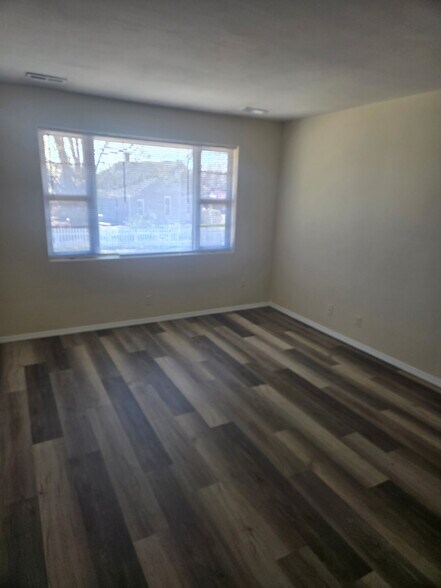 Building Photo - 103 Summit Ave