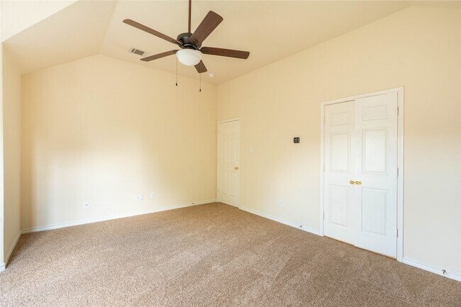 Building Photo - 4500 Carmel Mountain Dr
