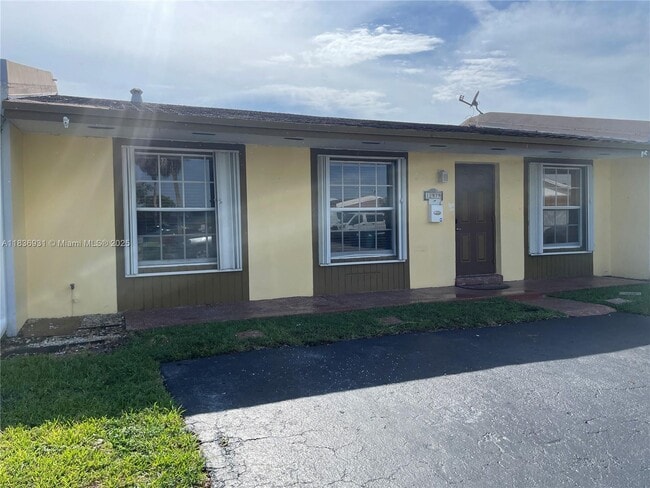 Building Photo - 12979 SW 19th Terrace