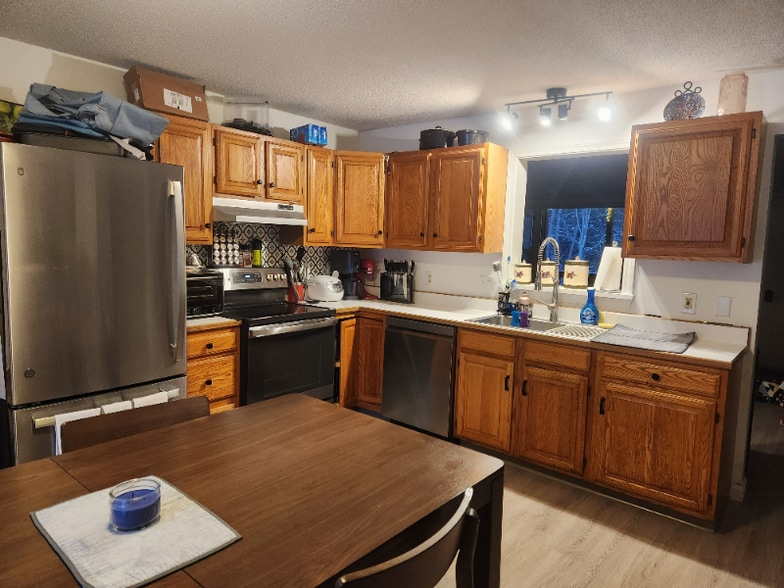 Building Photo - 205 Forest Dr