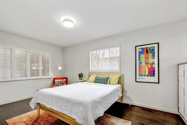 Building Photo - 1813 Dexter St