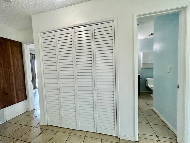 Building Photo - $3,995! Excellent 3-Bedroom Condo! 90716!