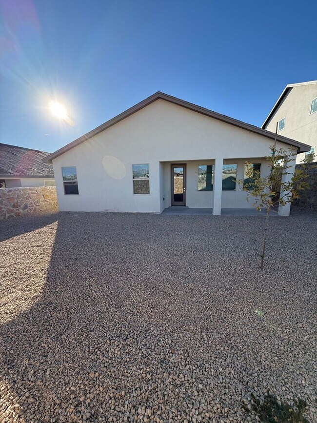 Building Photo - 5008 Sand Strm Rd