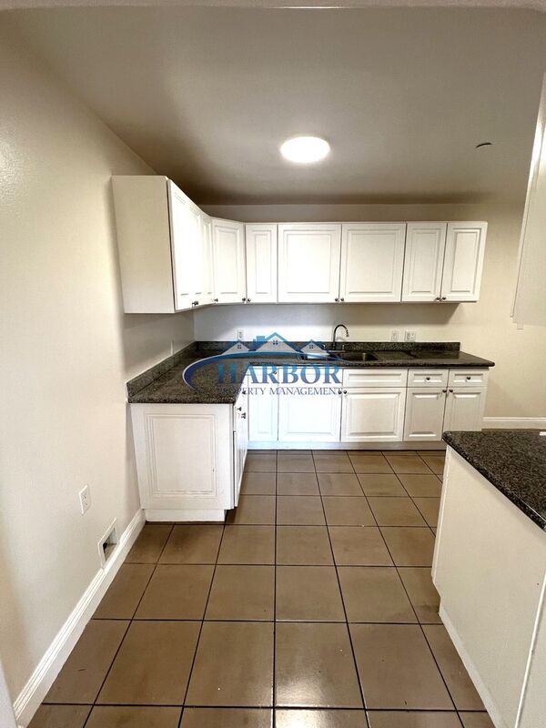 Building Photo - 1035-1043 W 253rd St