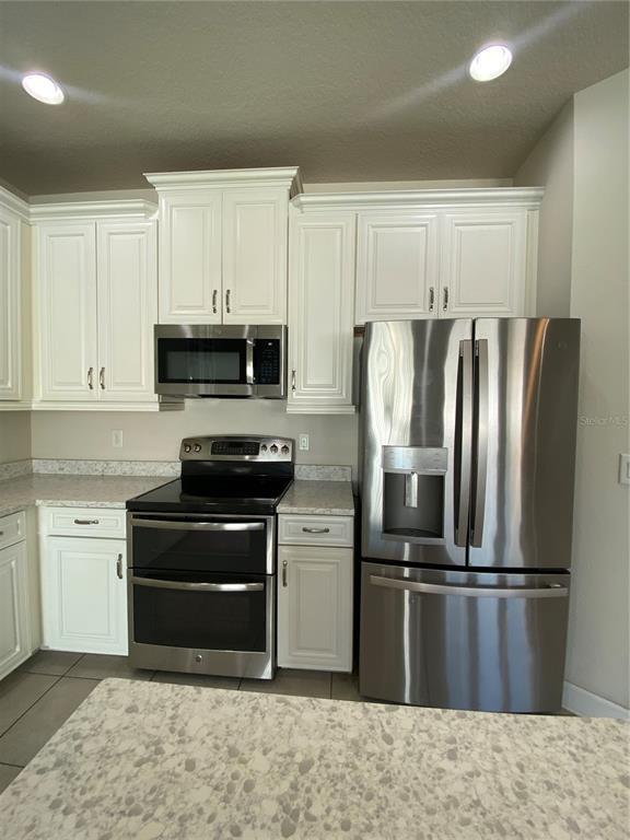 Building Photo - 33207 Whisper Pointe Dr