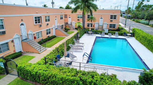 Building Photo - 101 S Golfview Rd