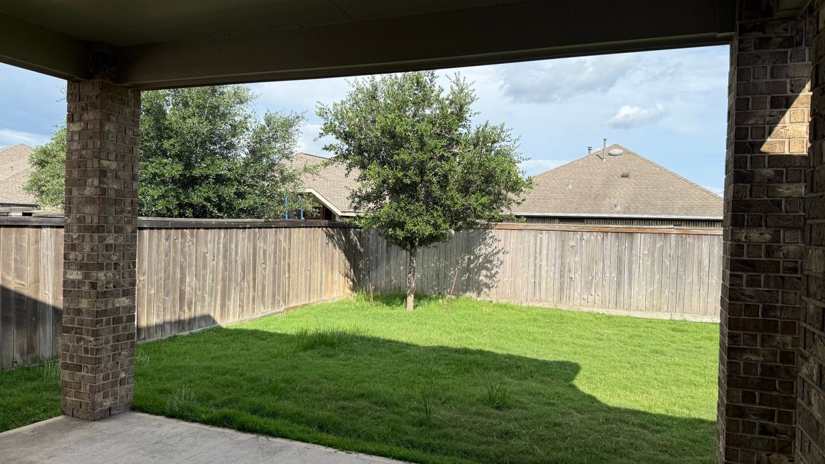 Building Photo - 16018 Muster Oak Dr