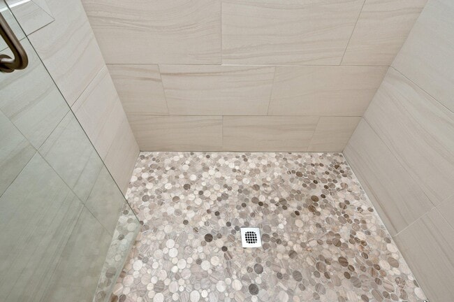 Building Photo - 615 St Martin Cove