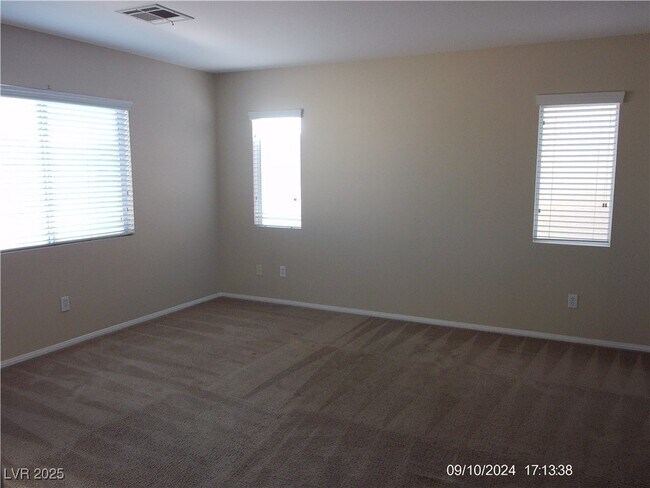 Building Photo - 6211 Sugartree Ave