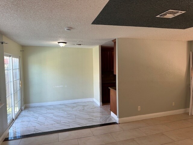 Building Photo - Tracy 4 Bedroom 2 Bathroom Home with a pool