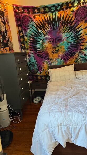 Building Photo - 19 S Midland Ave