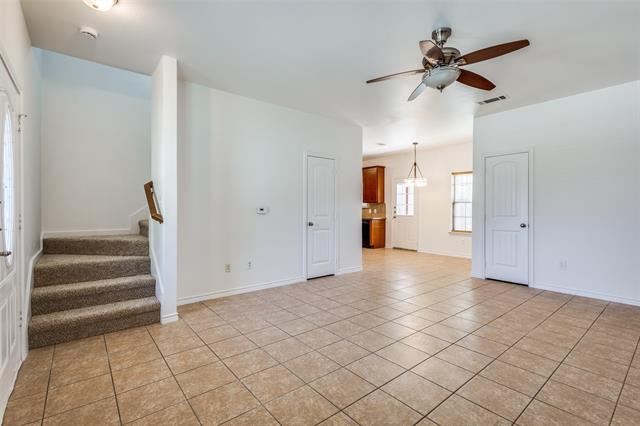 Building Photo - 1001 E College St