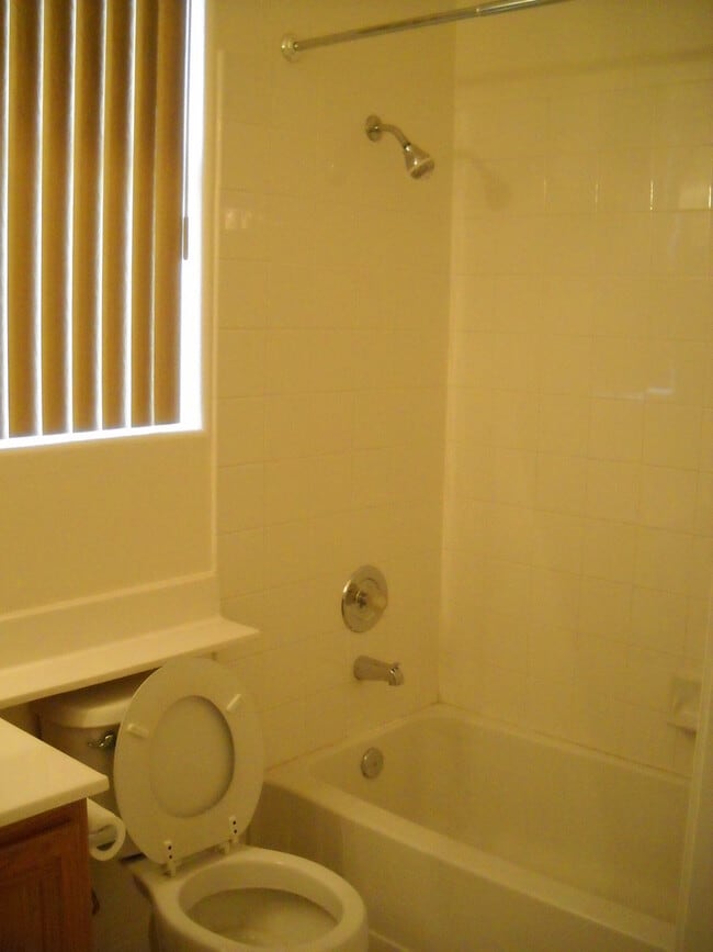 Building Photo - Fabulous Single Story in Peccole Ranch Gated Community!