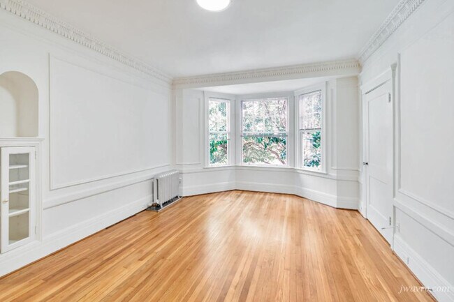 Building Photo - 570 O'Farrell St