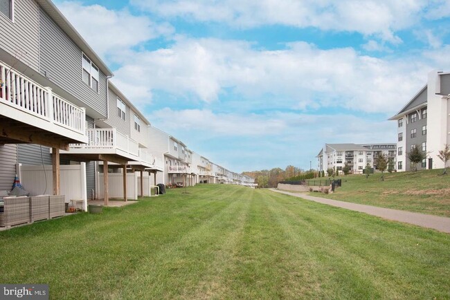 Building Photo - 110 Nelson Ln