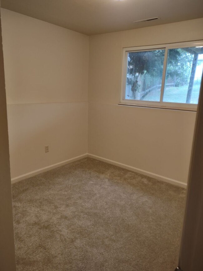 Building Photo - 3639 Garland Ct