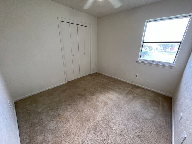 Building Photo - 2102 El Dorado Dr