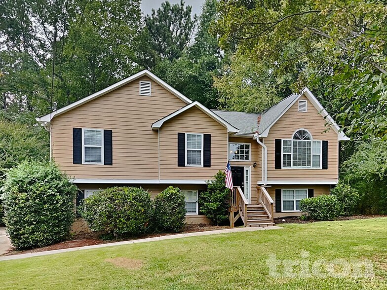 Building Photo - 172 N White Pines Dr