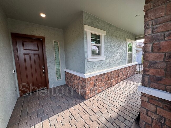 Building Photo - 20614 W Hillcrest Blvd