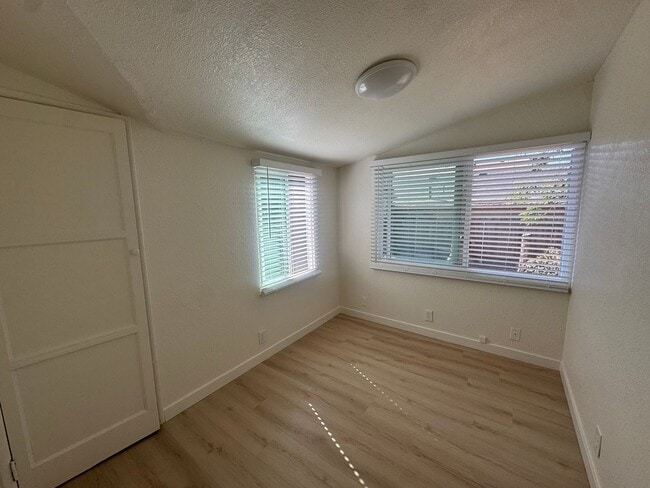 Building Photo - 1448 Coronado Ave