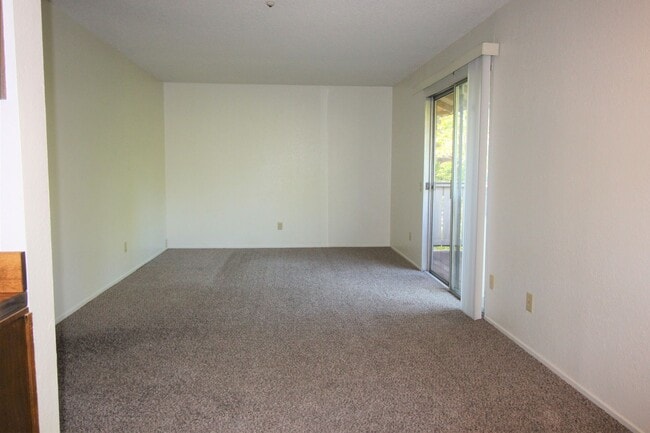Building Photo - 1 Bedroom Apartment for Rent