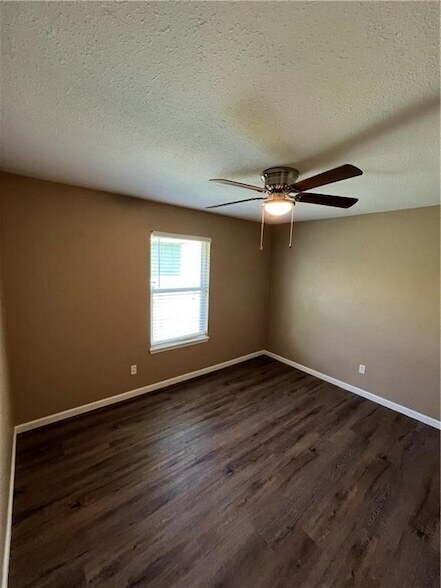 Building Photo - 2006 Cypress Pl