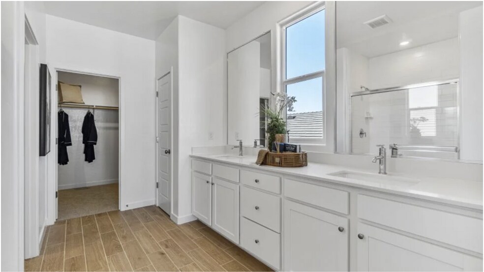Building Photo - 1184 Atlantica Dr S