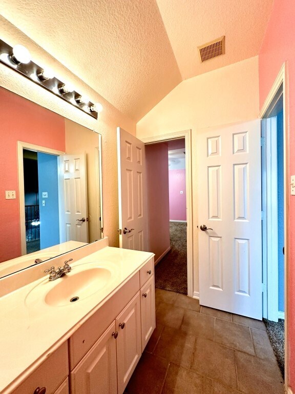 Building Photo - 11608 Summer Moon Dr