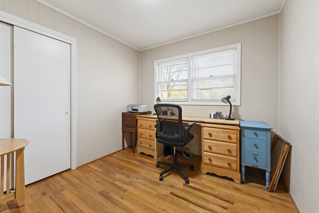 Building Photo - 107 Maple Dr