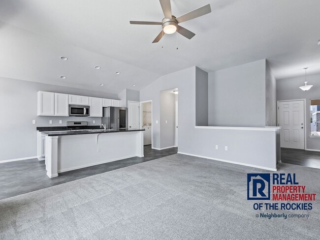 Building Photo - Beautiful, Well-Maintained Ranch Home in S...