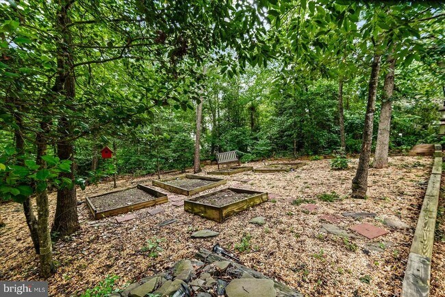 Building Photo - 80 Stonewall Dr