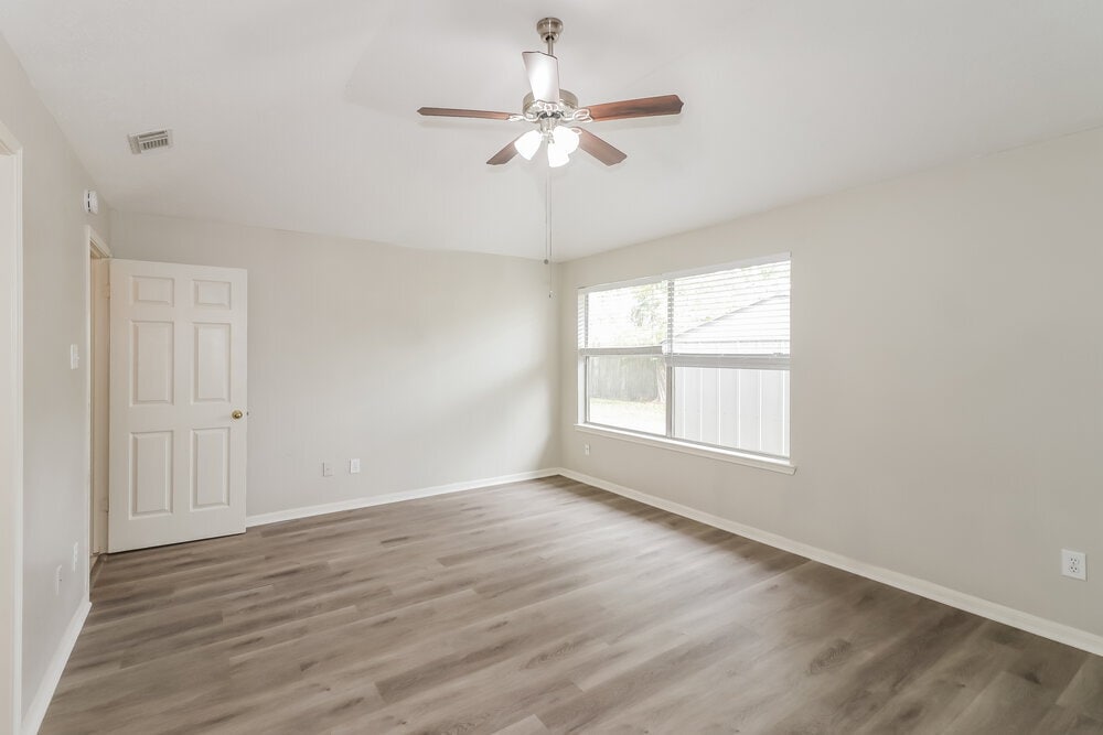 Building Photo - 3217 Lee Cir