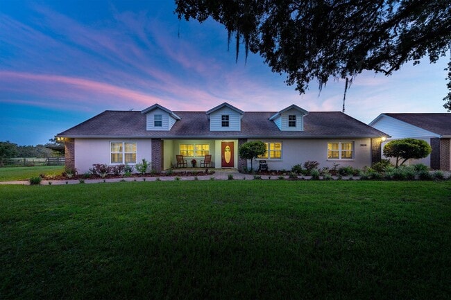 Building Photo - Country living close to everything - 3 bed, 3.5 bath, on an acre